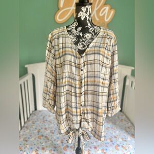 Maurice’s NWT 2X plaid tie front blouse
